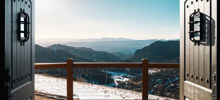 Luxury Off-Grid Yurt: Hot Tub, Epic Views, WiFi, 10 Mins from Cripple Creek!图片