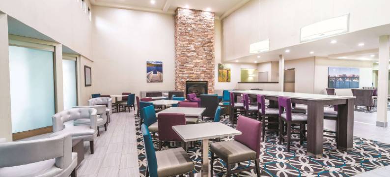 劳登拉昆塔温德姆套房酒店(La Quinta Inn & Suites by Wyndham Loudon)图片