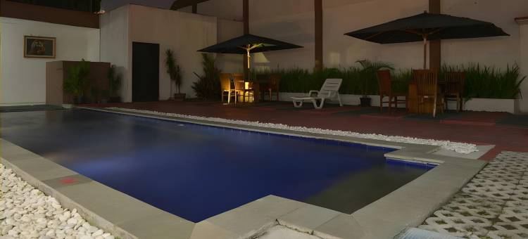 卡古姆纳里潘酒店(The Naripan Hotel)图片