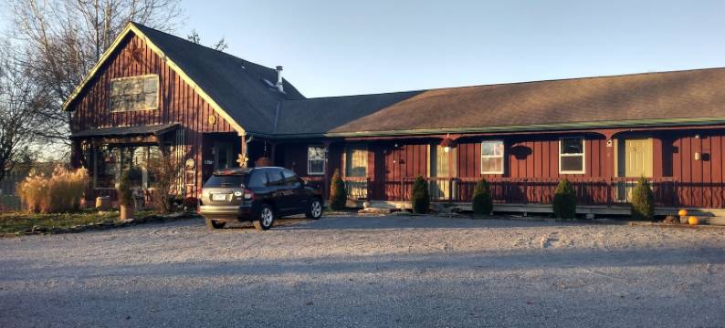 麦田鹰旅店(The Meadowlark Inn)图片