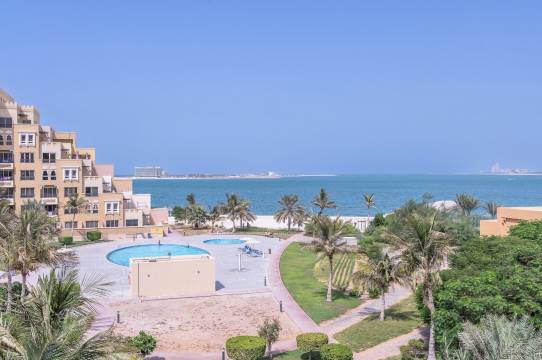 海边的现代生活2卧室新上市(Contemporary Living by the Sea & 2Bd & New Listing)