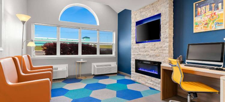 塔尔萨/卡图萨 66 号公路温德姆麦客达套房酒店(Microtel Inn & Suites by Wyndham Tulsa / Catoosa Route 66)图片