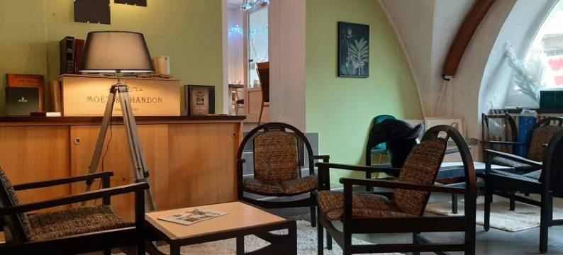 萨伏伊酒店(Savoy Hotel & Restaurant)图片