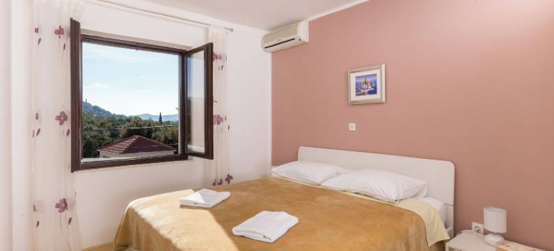 卡塔里纳公寓客房别墅酒店(Apartment & Rooms Villa Katarina)图片