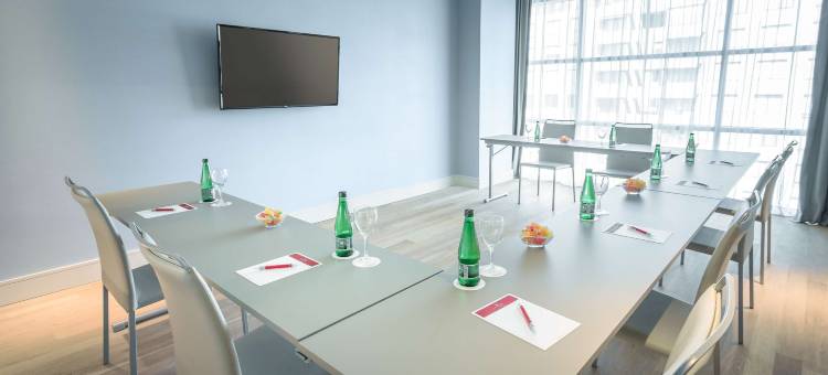 圣地亚哥卡萨科斯塔内拉NH典藏酒店(NH Collection Santiago Casacostanera)图片