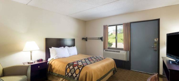 白河交叉路口温德姆速8酒店(Super 8 by Wyndham White River Junction)图片