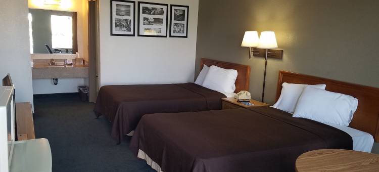 旅行者套房酒店(Travelers Inn & Suites)图片