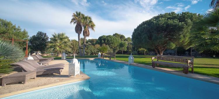 冒险距离家庭旅馆(Escapades Lointaines)图片