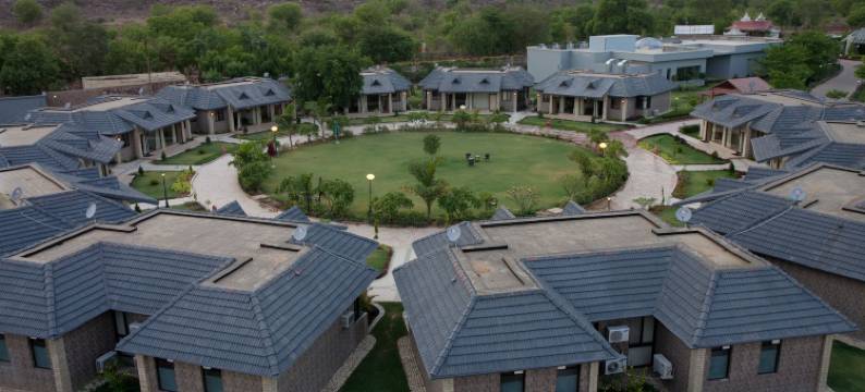 加瓦丹西拉达布里吉瓦顺塔拉水疗度假村(Shri Radha Brij Vasundhara Resort & Spa)图片