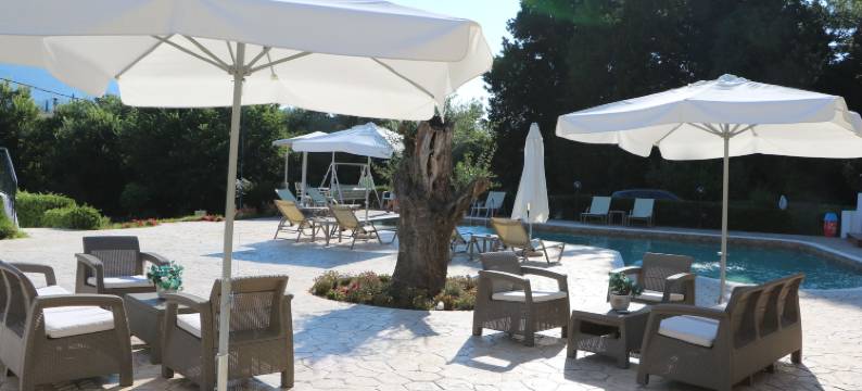 夏日美酒友谊度假村(Summer Nights Bed & Breakfast)图片