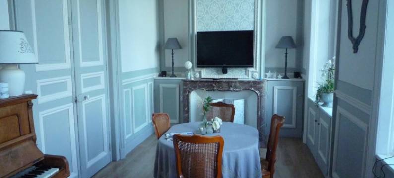 勒普莱西耶 - 罗赞维莱尔城堡酒店(Château de Plessier-Roza)图片