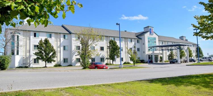 莫特尔6号汽车旅馆 - 多伦多东 - 惠特比(Motel 6 Whitby, on - Toronto East)图片