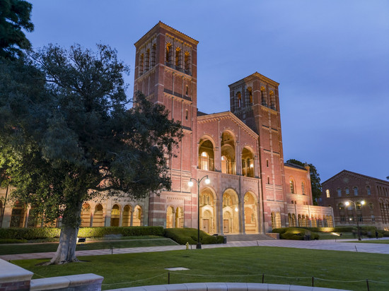亨特利圣莫妮卡海滩酒店