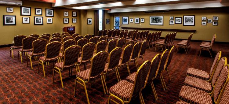 斯塔顿希尔顿欢朋酒店(Hampton Inn & Suites Staten Island)图片