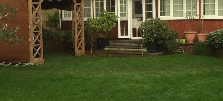 科恩布鲁克小屋旅馆(Colnbrook Lodge Guest House)图片