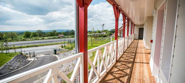 蒙特马罗尔快捷酒店 - 阿尔伯格大露营旅馆(FastHotel Montmarault - Auberge du Grand Champ)图片