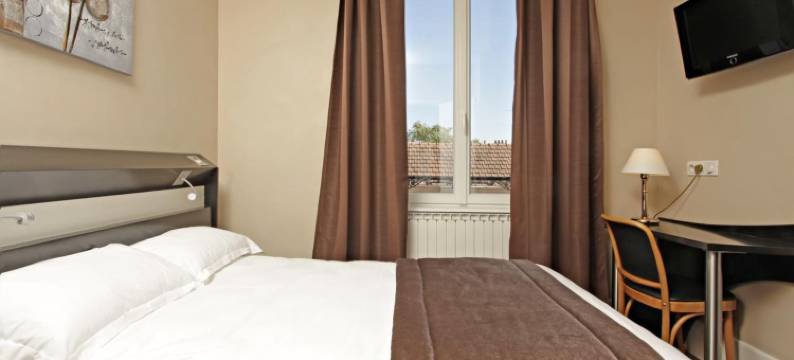 波旁酒店(Logis hôtel-Restaurant Des Bourbons et Brasserie Pub 47)图片