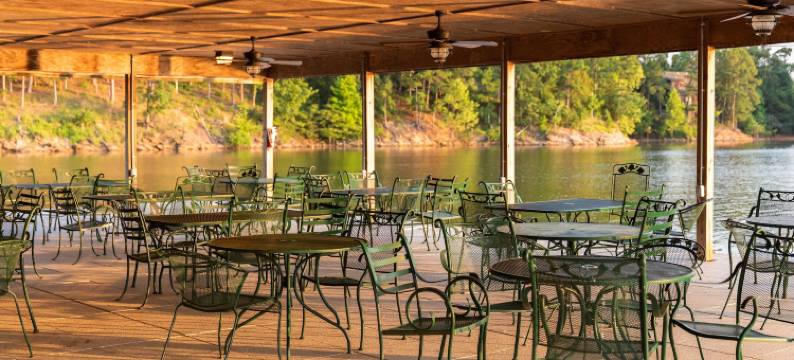 Forest View, Log-Sided Two Bedroom, Two Bath Condo on Lake Ouachita. 2 Condo by Redawning图片