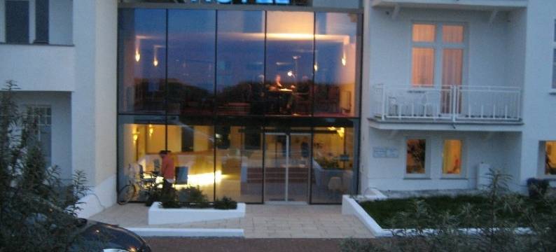 桑德多恩库尔酒店("Sanddorn", Kur- Und Ferienhotel, Direkte Strandlage, Fahrstuhl)图片