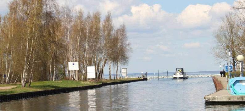 雷希林港经济型公寓由Kuhnle-Tours运营(Budget Apartments at Rechlin Harbor by Kuhnle - Tours)图片