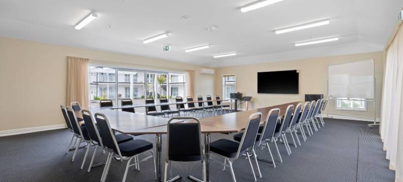 新伊娜-罗托鲁瓦(Newina Rotorua)图片