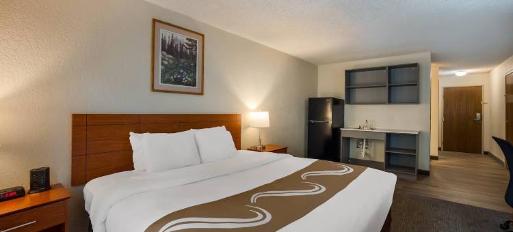 库勒城郊区的工作室(Suburban Studios Canon City)图片