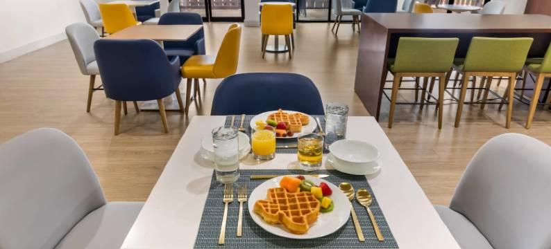 奥斯汀机场舒适套房酒店(Comfort Suites Austin Airport)图片