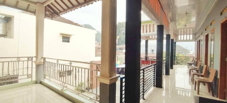 Wisma Giri Mulyo B Near Grojogan Sewu Mitra RedDoorz图片