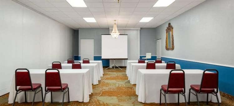 塞勒姆罗阿诺克地区呗盟套房酒店(Baymont by Wyndham Salem Roanoke Area)图片