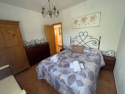 Zuchar, rural apartment in Guadix, 5 minutes from the center.