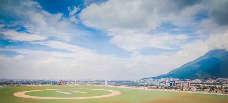 蒙特雷泰科诺嘉年华酒店(Fiesta Inn Monterrey Tecnologico)图片