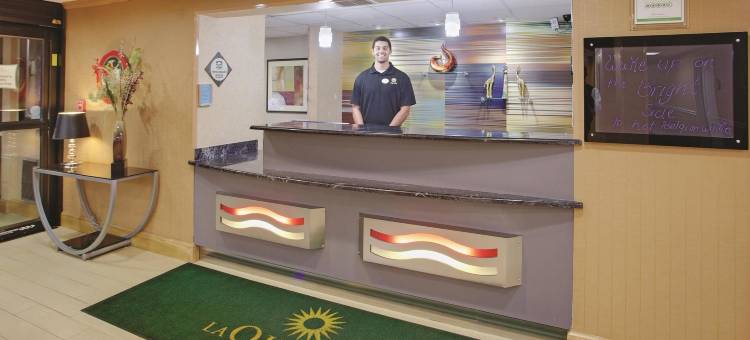 罗阿诺克塞勒姆拉昆塔温德姆酒店(La Quinta Inn & Suites by Wyndham Roanoke Salem)图片