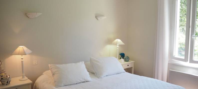 Holiday Home in Villes-sur-Auzon with Pool图片