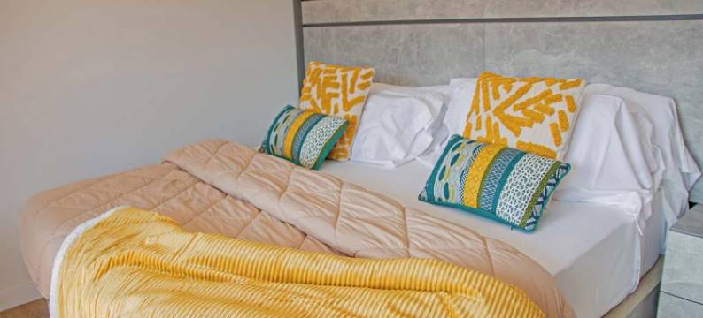 圣坦德尔马里亚诺公寓套房3000(Apartmentos Santander Maliaño Suites 3000)图片