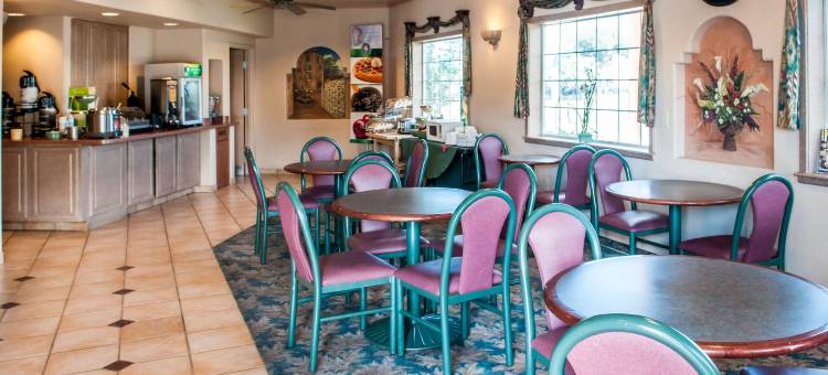 拉斯克鲁塞斯-大学区凯艺套房酒店(Quality Inn & Suites Las Cruces - University Area)图片