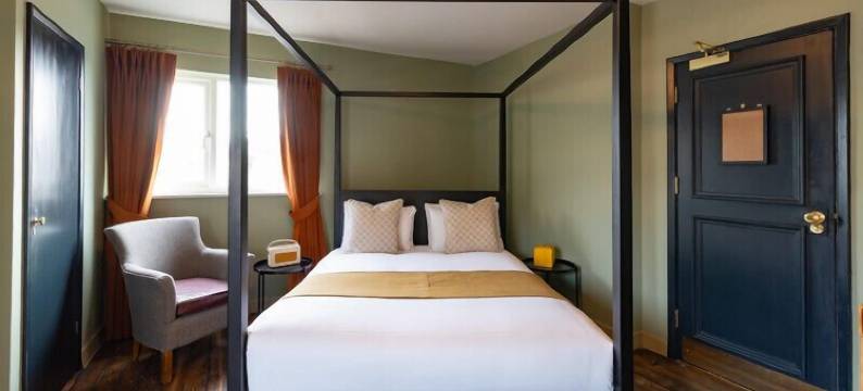 小熊贝尔酒店(The Bear)图片