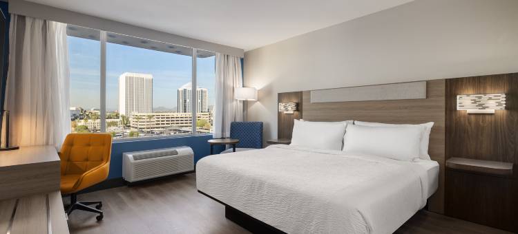 菲尼克斯中城智选假日套房酒店(Holiday Inn Express & Suites Phoenix - Midtown by IHG)图片