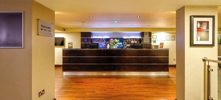 格洛斯特罗宾斯伍德酒店by Sunday(Gloucester Robinswood Hotel by Sunday)图片