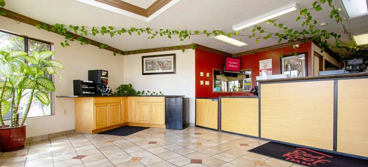 蒙特利红屋顶套房汽车旅馆(Red Roof Inn & Suites Monterey)图片