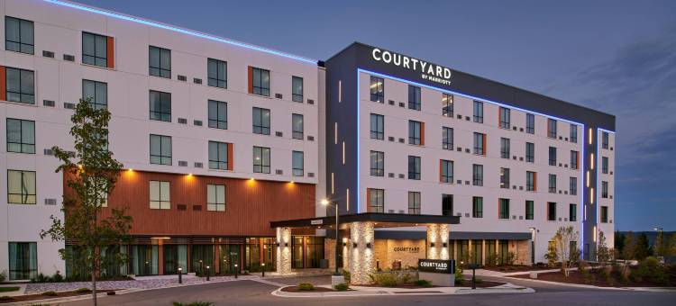 佩托斯基万豪万怡酒店(Courtyard Petoskey at Victories Square)图片