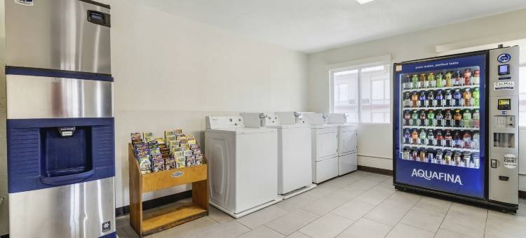 红屋顶酒店-斯特劳兹堡(Red Roof Inn Stroudsburg)图片