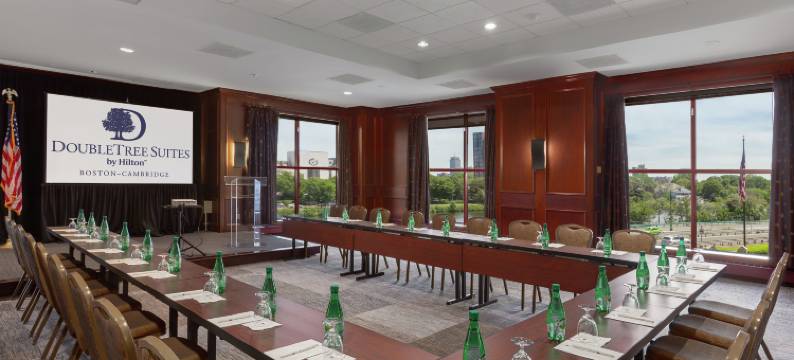 波士顿-剑桥希尔顿逸林酒店(DoubleTree Suites by Hilton Hotel Boston - Cambridge)图片