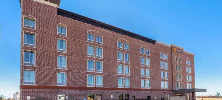 达拉斯拉昆塔温德姆酒店套房-弗赖拉辛体育场(La Quinta Inn & Suites by Wyndham Dallas - Frisco Stadium)图片