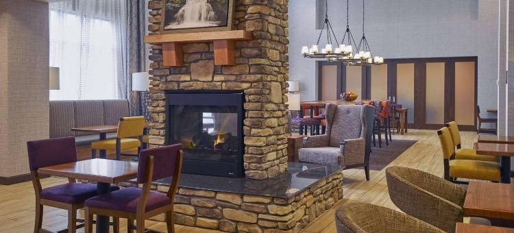 罗斯堡欢朋套房酒店(Hampton Inn & Suites Roseburg)图片