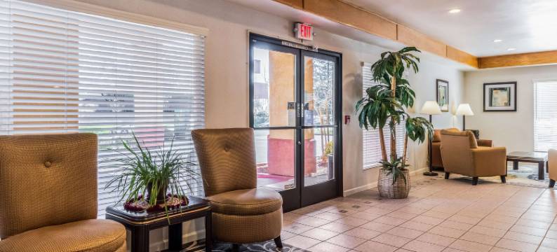 弗雷斯诺近大学凯艺酒店(Quality Inn Fresno Near University)图片