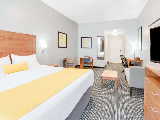 海滨华美达酒店