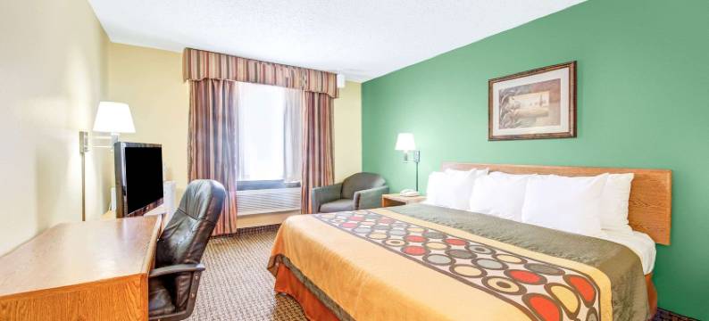 麦金尼-普莱诺区温德姆速8酒店(Super 8 by Wyndham McKinney/Plano Area)图片