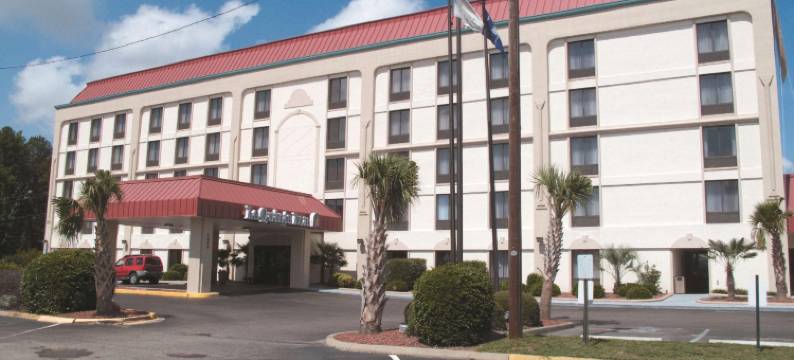 哥伦比亚东南杰克逊堡拉昆塔温德姆酒店(La Quinta Inn by Wyndham Columbia SE / Fort Jackson)图片