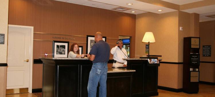 巴斯托欢朋套房酒店(Hampton Inn & Suites Barstow)图片