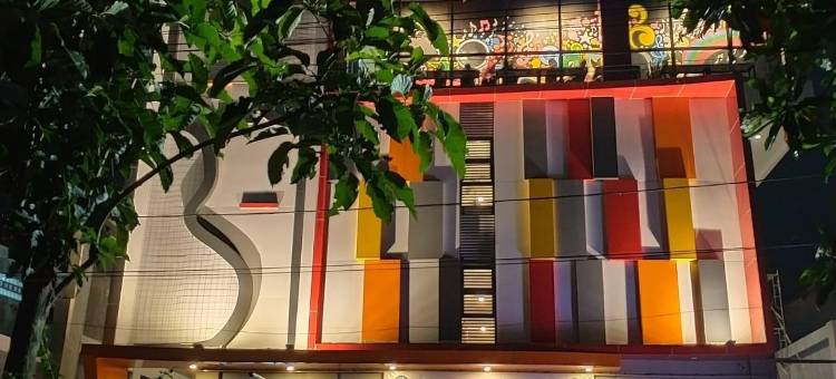 隆阿贡前一酒店(Front One Hotel Tulungagung)图片